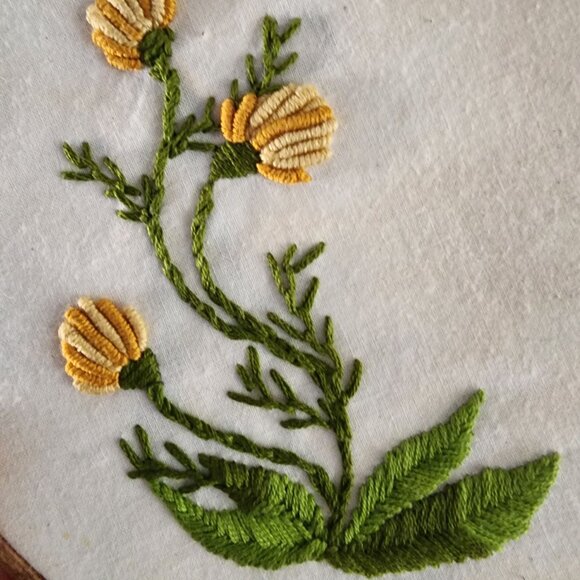 Embroidered Hoop Art, Dandelions on Muslin, 6" Stained Brown Wooden Frame, OOAK - Picture 4 of 10